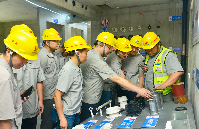 为进一步推进优质客户高效履约，提升交付品质、达成客户满意，2025年6月25日，云鼎国际4118建设集团在上海组织召开2025年越秀地产、华润置业客户履约推进会。